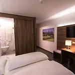 Szálloda Hotel7continents Neutraubling
