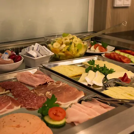 Hotel7continents 酒店 新特劳布灵